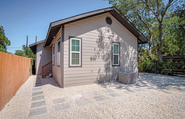 Delightfully Renovated 4 Br/2 BA Near DT Riverwalk - Foto 20