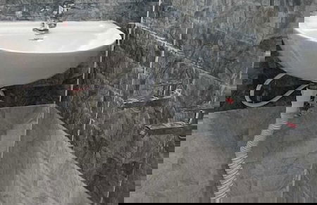 HOTEL BLACK GRAPES INN - Photo 11