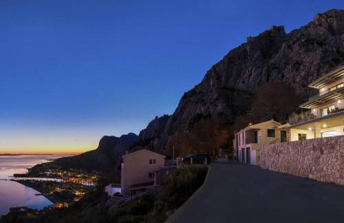 Villa Luxury Dream, Indoor Heated Pool, 7 persons, Sea Views, Omiš - Foto 25