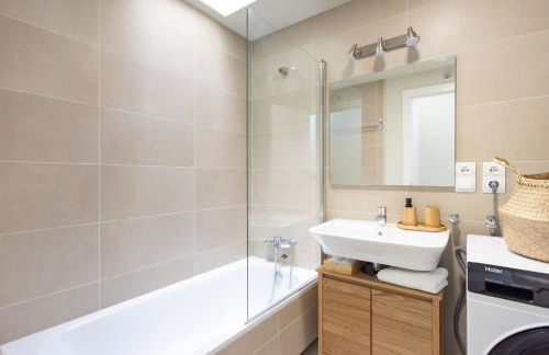 Home2Book Modern Bright Apt Abades, Pool & Terrace - Foto 23