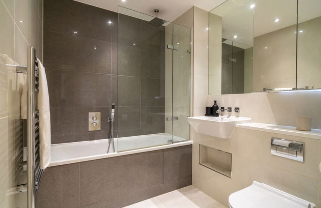 Luxury 2-bed Croydon Apartment Near Gatwick - Photo 21