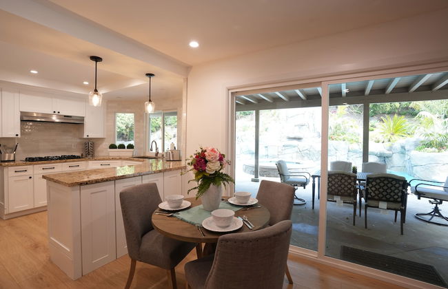 Coming Mid-April 2023! Beautifully upgraded two-story home with backyard oasis - Foto 23