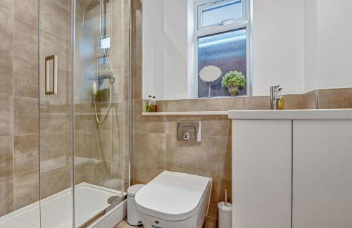 St Martins 2 Bedroom Apartments in Ruislip By 360 Stays - Foto 13