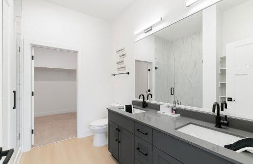 Modern 2BR Condo Near Railroad Park and UAB - Foto 26