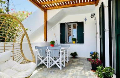 Emanouela's apartment in the center of Adamas - Foto 3