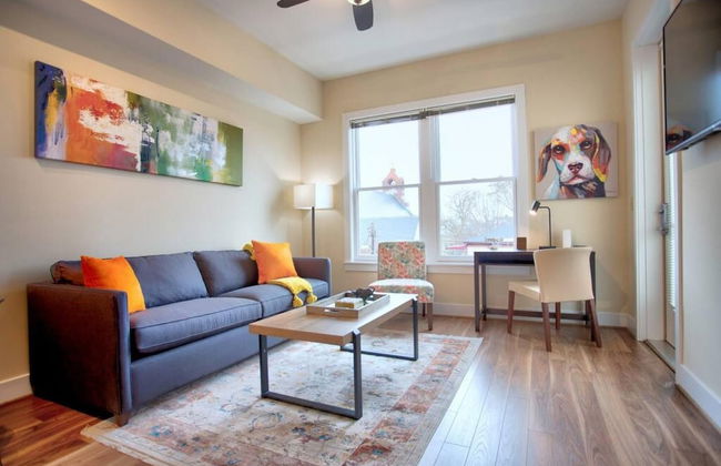 Walk Score 91 Balcony Near King ST - Photo 14