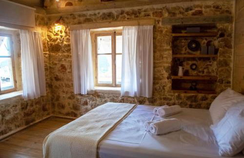 Agios Ioannis Stone Cottage with Private Heated Pool & Hydro-massage - Foto 26