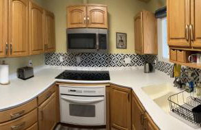 Forget Me Not Home by Airport Upstairs with Deck - Foto 26