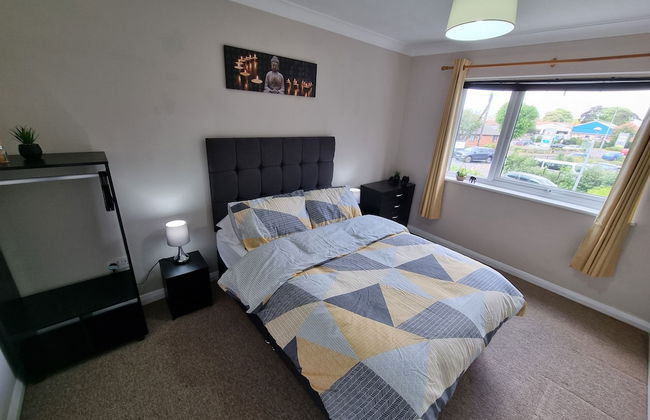 360 Serviced Accommodations - Swan Path Retreat - 2 Bedroom Apartment - Photo 3