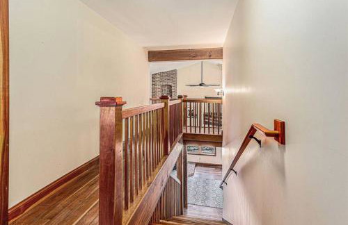 The Hopkins Hideaway - 40 Acres with trails, Arcades, Hot Tub, Fire Pit - Foto 6