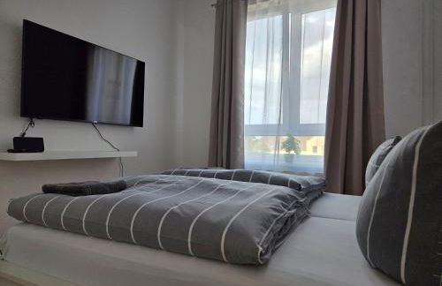 Blue Skies White Line - Foto 5