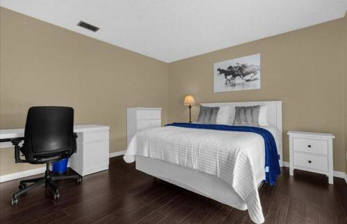 5Bd 2 Bath with Gameroom & Pool 1 story House - Foto 11