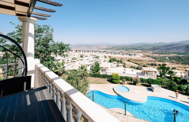 Nature View Villa w Pool 5 min to Beach in Milas - Photo 1