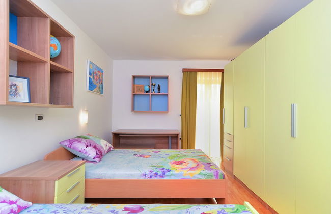 Apartment 1917 - Photo 4