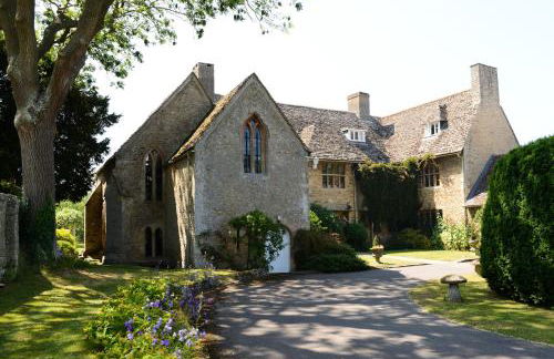 Charney Manor - Photo 27