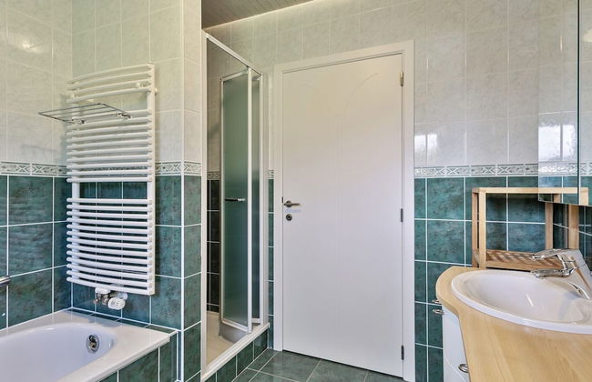 Pleasant Holiday Home With Recreation Room - Photo 22