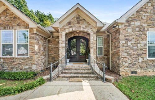 Luxury Retreat in Red Bank TN - Foto 39