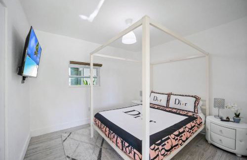 Dior Lake Front Villa With Infinity Pool - Foto 10