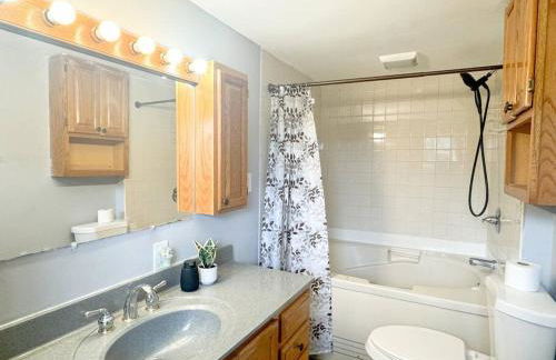 Countryside Home with Rustic Feel in heart of Corning - Foto 18