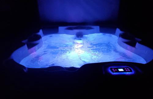 Riding Gate Lodge - Photo 5