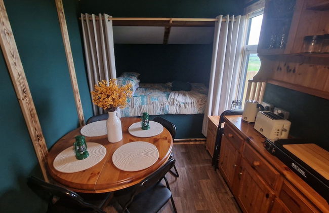 Sea View hut Sleeps 4/6 - Photo 8