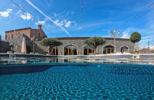 Etna Quota Mille Boutique Hotel, Typical Sicilian Food & Wine - Foto 1