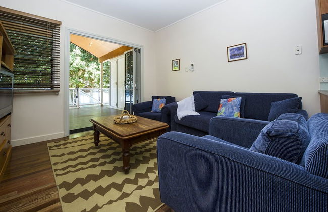 Picnic Bay Apartments Unit 4 - Photo 7