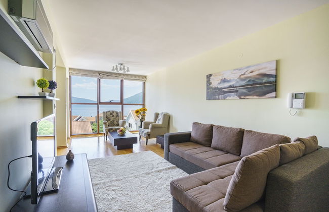 Tivat Montenegro - Foto 1