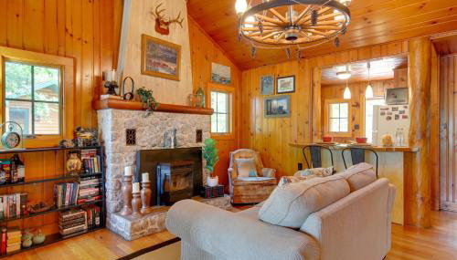 Lakefront Cabin with Private Dock and Fire Pit! - Foto 3