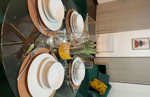 Dartford Lux Stay 1 bedroom apartment- free parking next to station - Photo 16