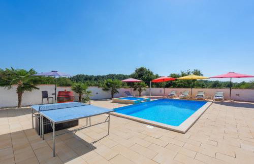 Family home with hydromassage pool & fun activities - Foto 64