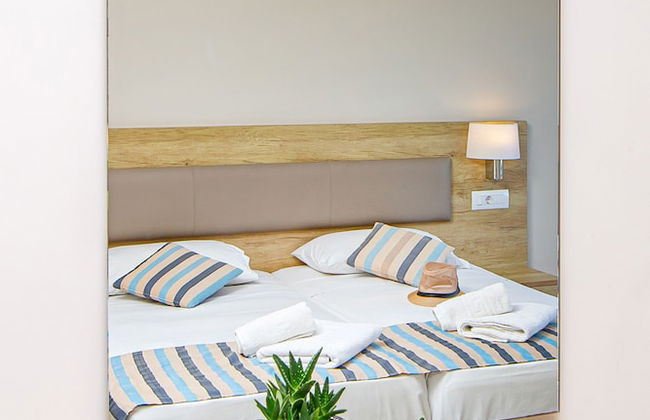 Theo Star Beach Hotel - Photo 24