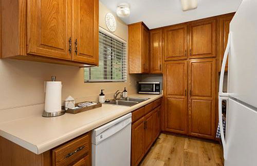 Charming 2 Room La Mesa Casita w/ Pool, BBQ & Yard - Photo 20