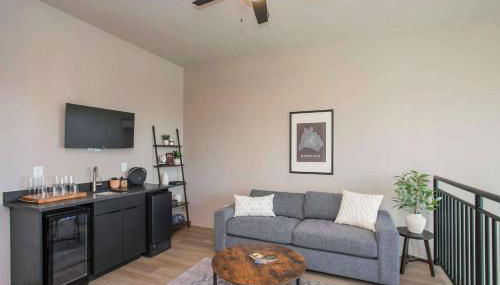 2 Bedroom + Loft Condo, Coffee Shop in Building - Foto 5