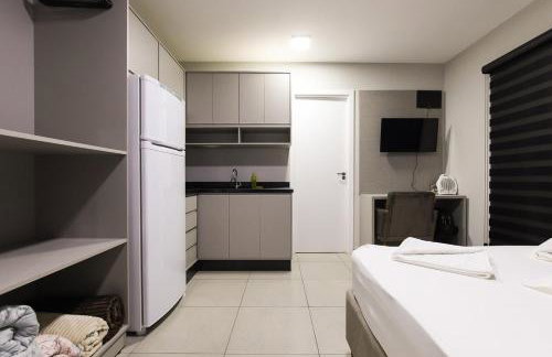 Lou Suítes - 8 - com sacada e vista da cidade - Foto 31