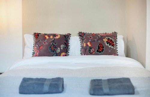 Perfect Booking 4 Bed Home in Leytonstone - Foto 2