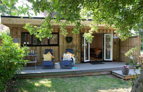 Luxury Chestnut Lodge with Hot Tub and Games Room - Foto 32