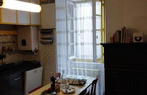 Grand appartement de charme avec parking privé - Foto 17