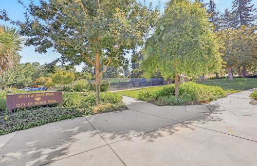 497-Upscale Family Home w AC & Patio near Meta & Stanford - Foto 11