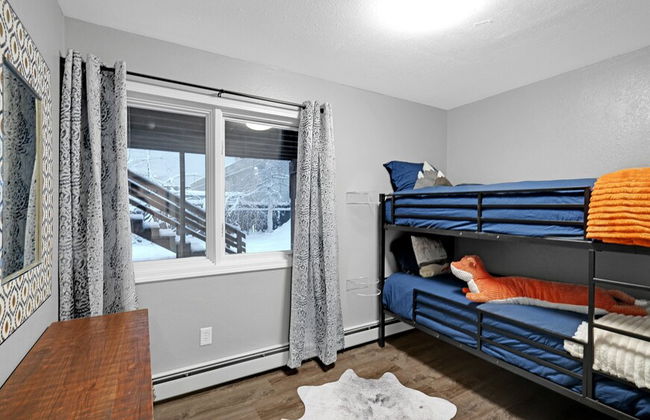 Fairbanks Fox Den 2 Bedroom Townhouse - Photo 6