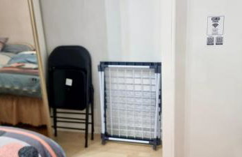 Friendly family apartment comfort sleep 6 close to tube bus airport - Foto 5