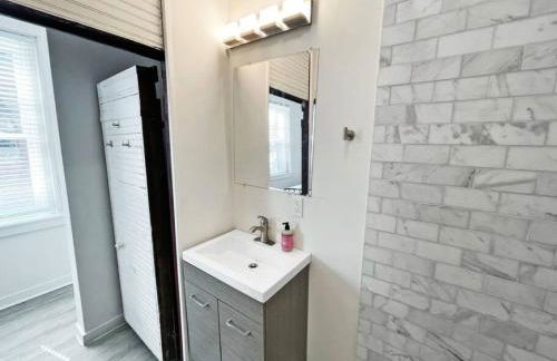 Full Building Huge Downtown Retreat Walkable to Everything - Foto 13