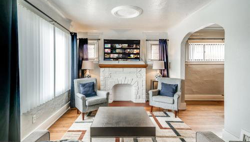 "Elizabeth Lake House" ~Sleeps 7~ Pontiac/GM Exec - Foto 1