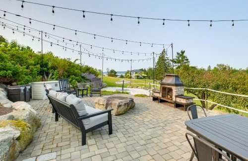 Oceanfront Mid-Coast Maine Home with Private Beach! - Foto 2