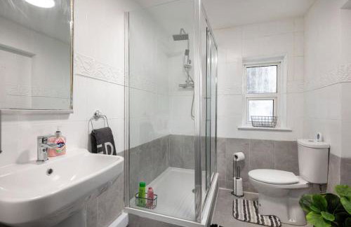 2A - Bright & Airy 2 Bed Flat - 20 Mins to Central - Foto 22