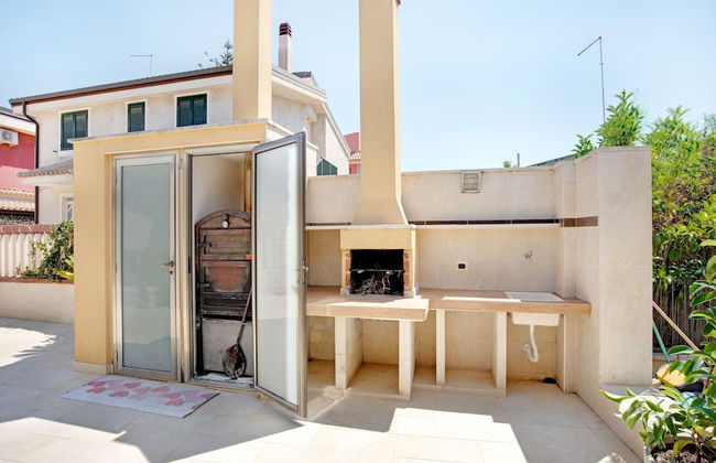 Beachside Getaway w/ Garden - Foto 31