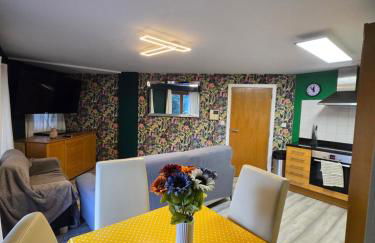 2 bedroom city centre apartment - Foto 2