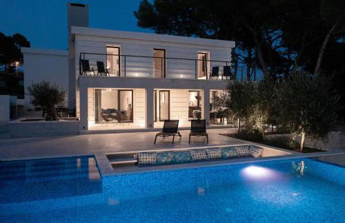 Seafront Villa Serenita - Photo 57