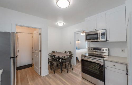 #StayinMyDistrict Coos Bay Goldfinch Cottage - Foto 9