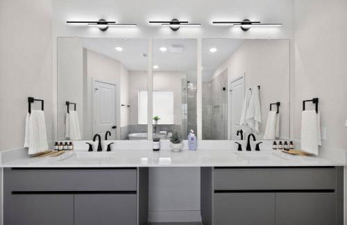 Luxury Home: Mins to NRG, Hobby Airport & Midtown - Foto 2